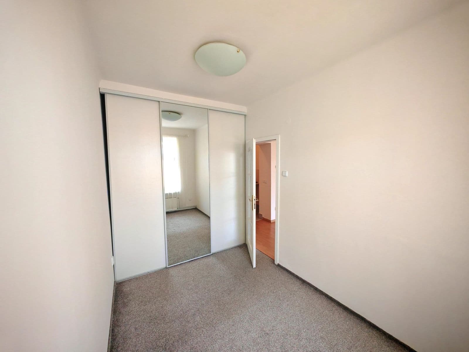 Prodej bytu 2+kk 50 m², Velehradská, Praha, Praha Prodej bytu 2+kk 50 m², Velehradská, Praha, Praha