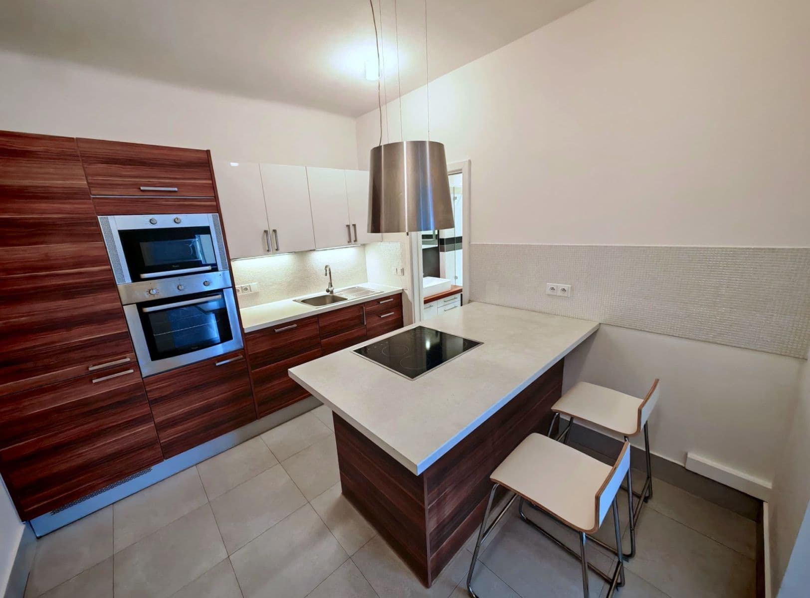 Prodej bytu 2+kk 50 m², Velehradská, Praha, Praha Prodej bytu 2+kk 50 m², Velehradská, Praha, Praha