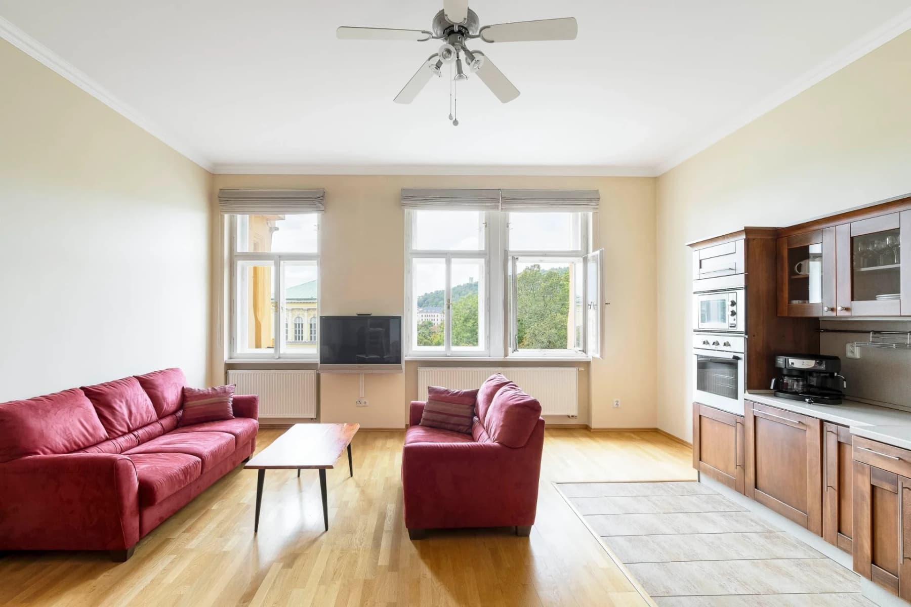 Pronájem bytu 3+kk 92 m², Masarykovo nábřeží, Praha, Praha Pronájem bytu 3+kk 92 m², Masarykovo nábřeží, Praha, Praha