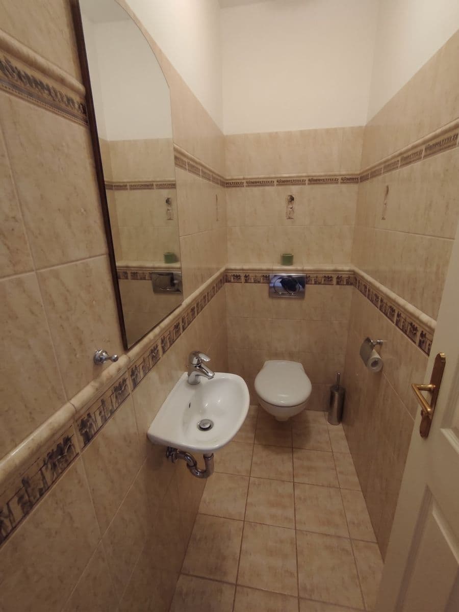 Pronájem bytu 3+kk 92 m², Masarykovo nábřeží, Praha, Praha Pronájem bytu 3+kk 92 m², Masarykovo nábřeží, Praha, Praha