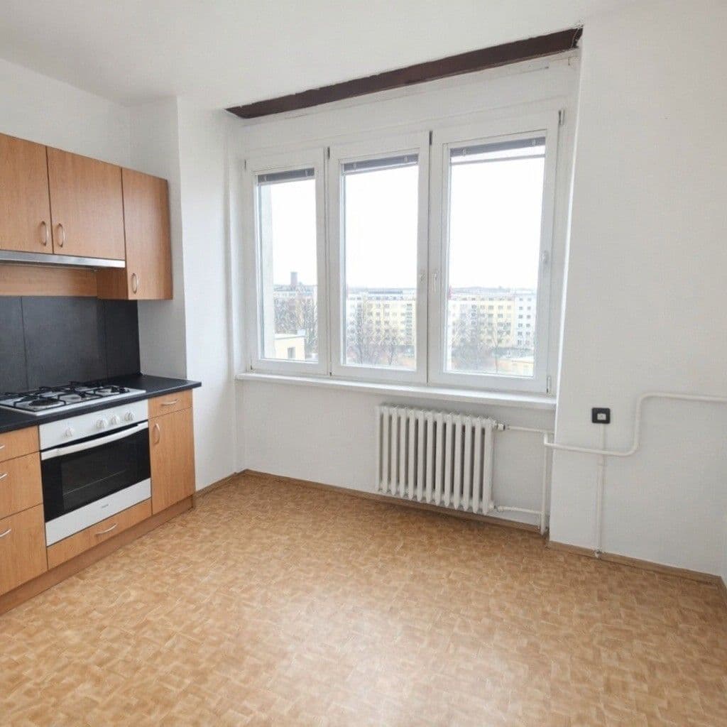 Pronájem bytu 1+1 41 m², Ruská, Praha, Praha Pronájem bytu 1+1 41 m², Ruská, Praha, Praha