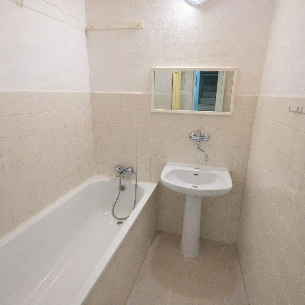Pronájem bytu 1+1 41 m², Ruská, Praha, Praha Pronájem bytu 1+1 41 m², Ruská, Praha, Praha