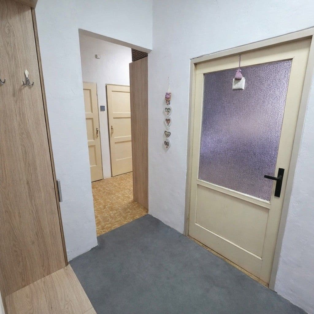 Pronájem bytu 1+1 41 m², Ruská, Praha, Praha Pronájem bytu 1+1 41 m², Ruská, Praha, Praha
