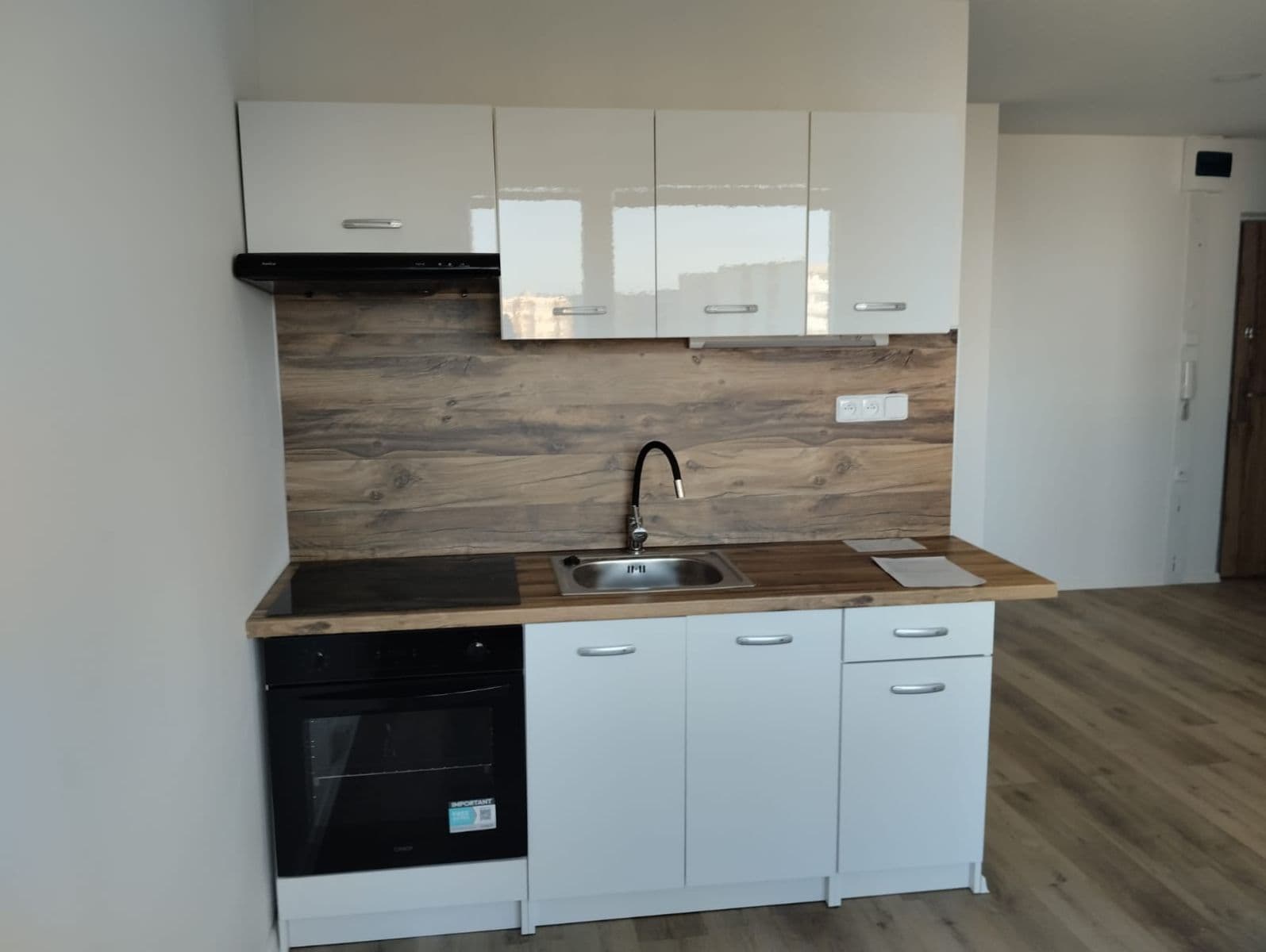 Pronájem bytu 2+kk 33 m², Komořanská, Most, Ústecký kraj Pronájem bytu 2+kk 33 m², Komořanská, Most, Ústecký kraj