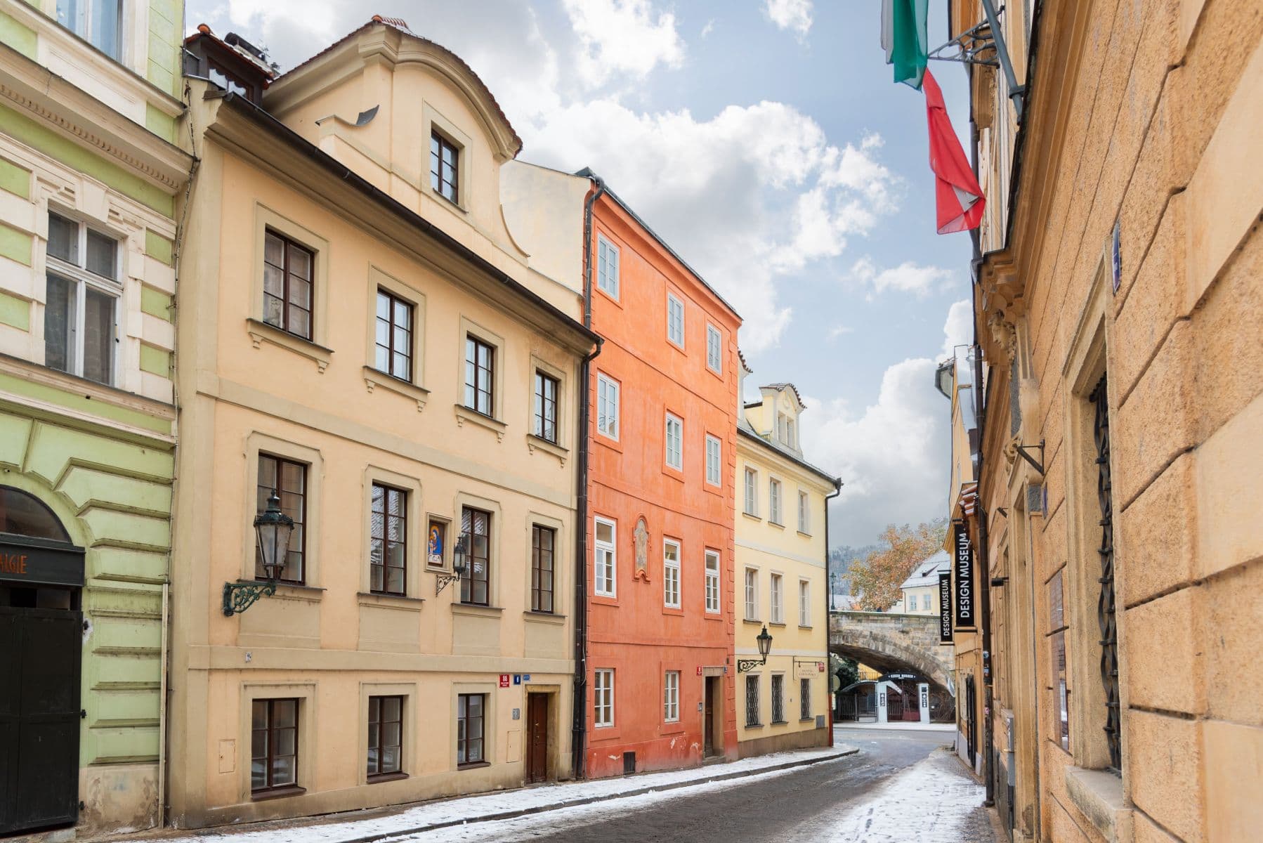 Pronájem bytu 76 m², U Lužického semináře, Praha, Praha Pronájem bytu 76 m², U Lužického semináře, Praha, Praha