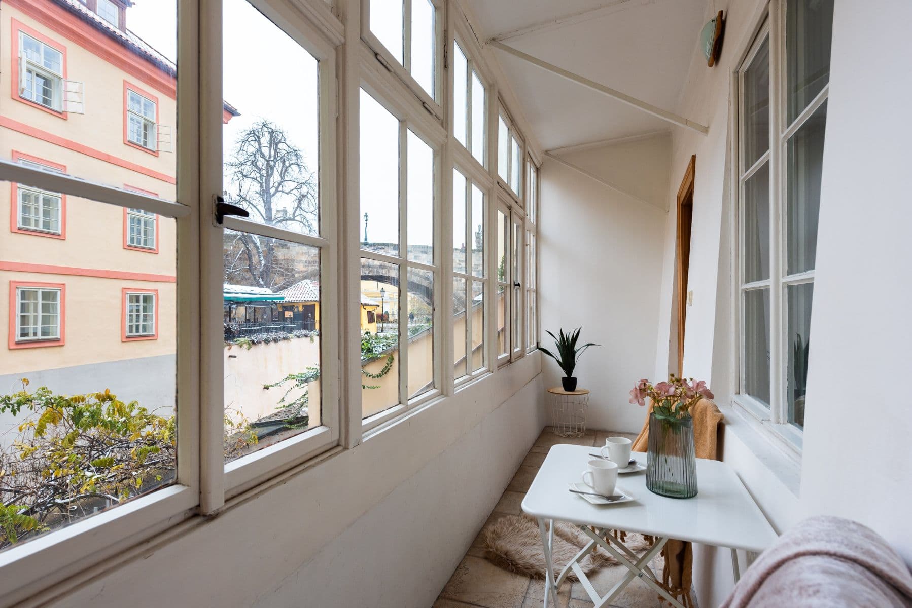Pronájem bytu 76 m², U Lužického semináře, Praha, Praha Pronájem bytu 76 m², U Lužického semináře, Praha, Praha