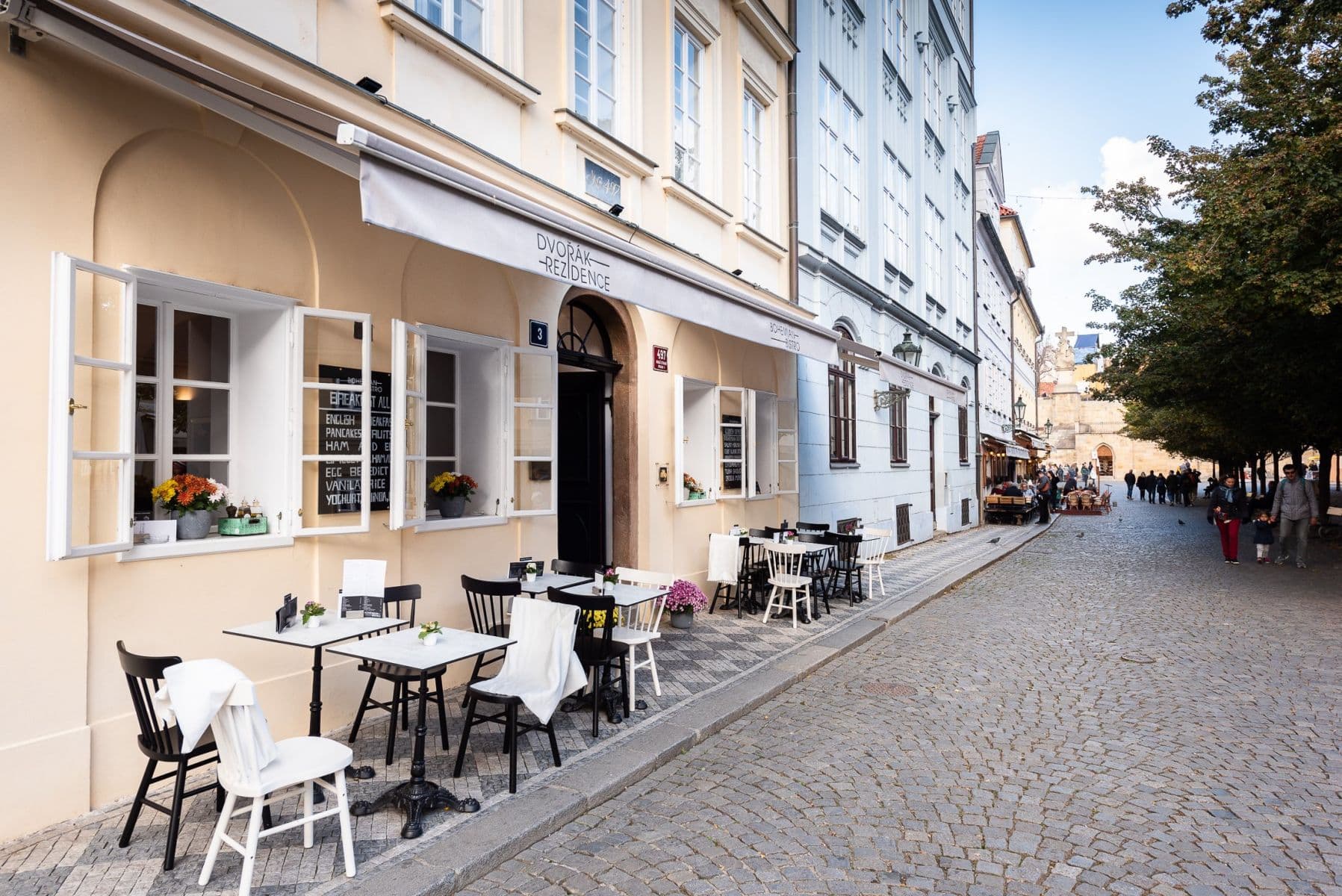 Pronájem bytu 76 m², U Lužického semináře, Praha, Praha Pronájem bytu 76 m², U Lužického semináře, Praha, Praha