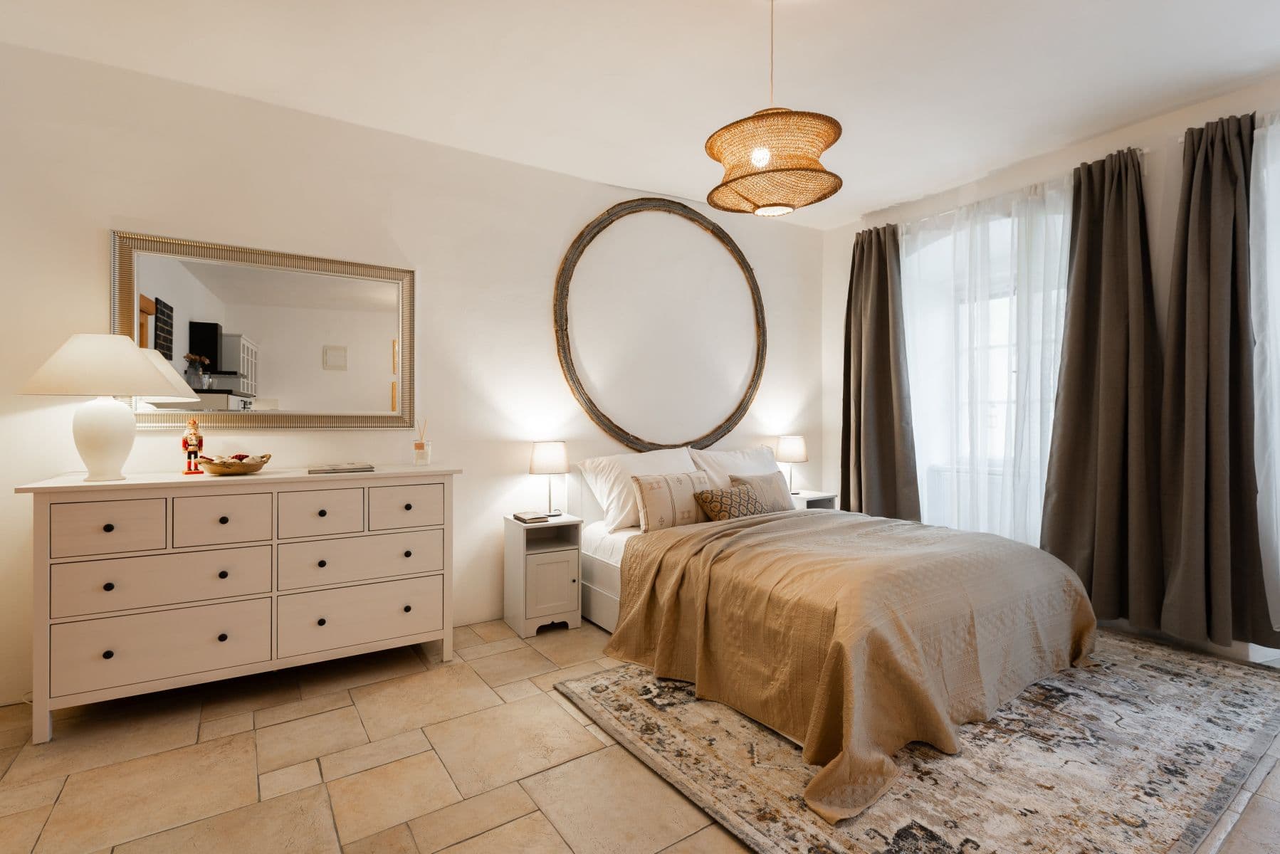 Pronájem bytu 76 m², U Lužického semináře, Praha, Praha Pronájem bytu 76 m², U Lužického semináře, Praha, Praha