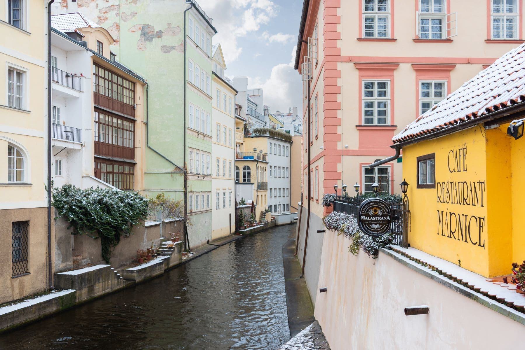 Pronájem bytu 76 m², U Lužického semináře, Praha, Praha Pronájem bytu 76 m², U Lužického semináře, Praha, Praha