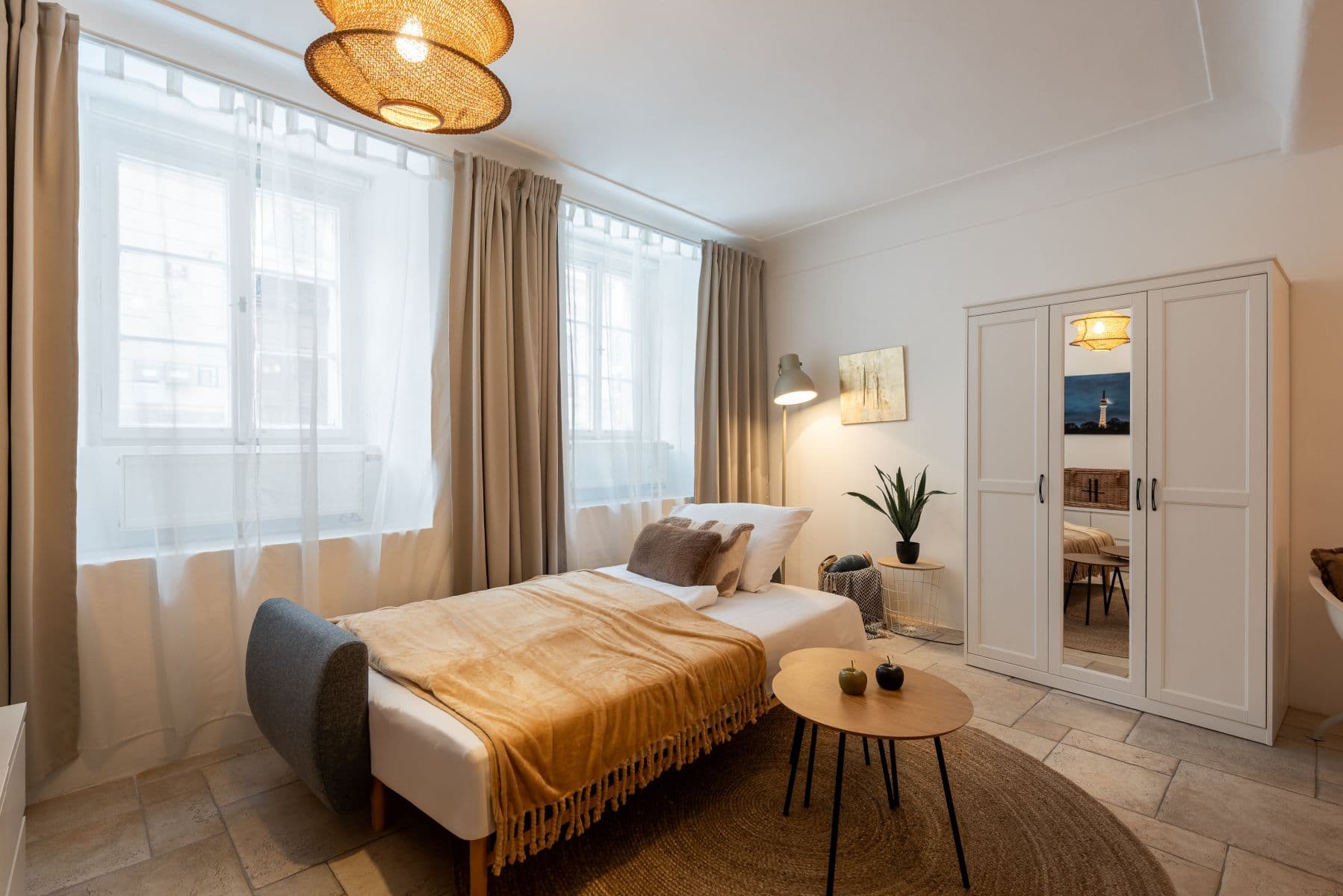 Pronájem bytu 76 m², U Lužického semináře, Praha, Praha Pronájem bytu 76 m², U Lužického semináře, Praha, Praha