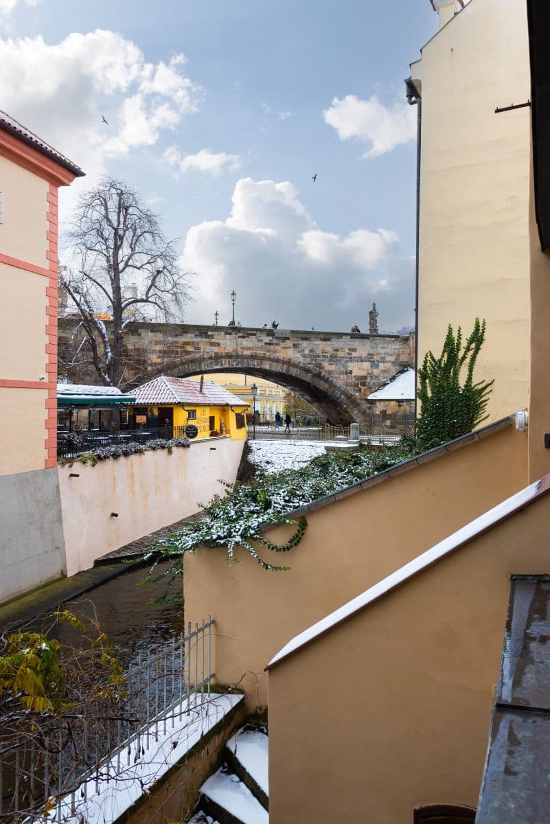 Pronájem bytu 76 m², U Lužického semináře, Praha, Praha Pronájem bytu 76 m², U Lužického semináře, Praha, Praha