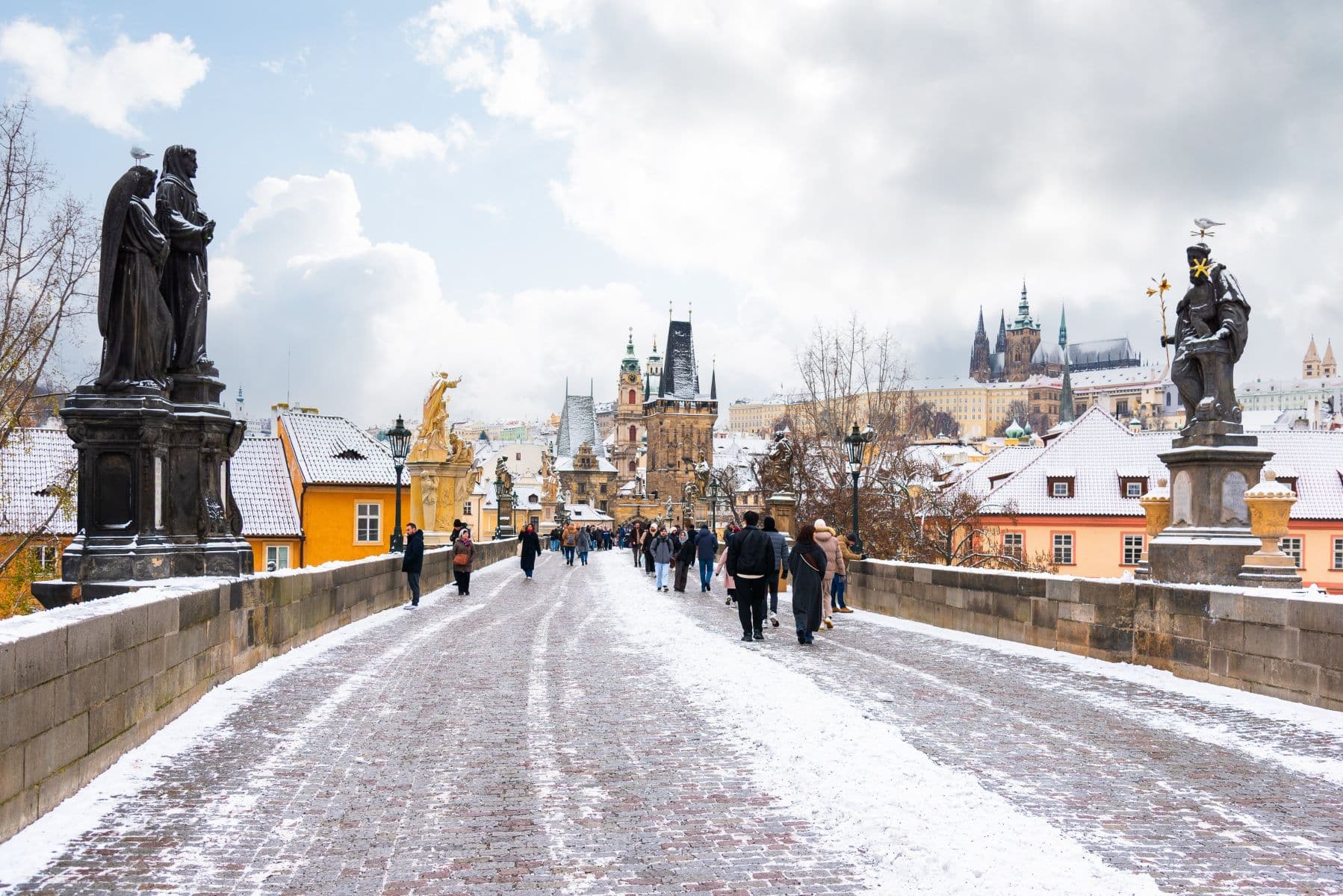 Pronájem bytu 76 m², U Lužického semináře, Praha, Praha Pronájem bytu 76 m², U Lužického semináře, Praha, Praha
