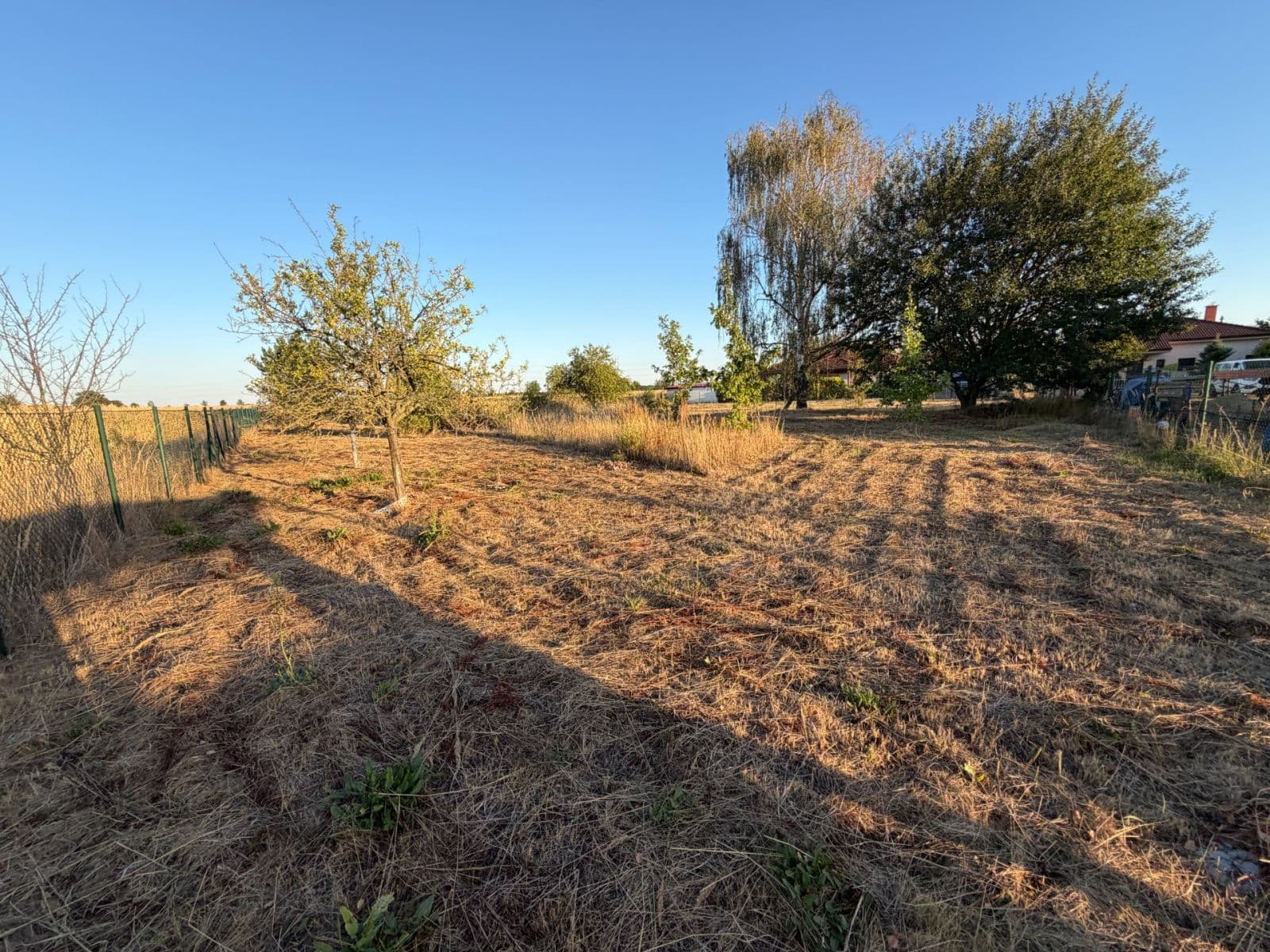 Prodej pozemku 1.723 m², Pardubice, Pardubický kraj Prodej pozemku 1.723 m², Pardubice, Pardubický kraj
