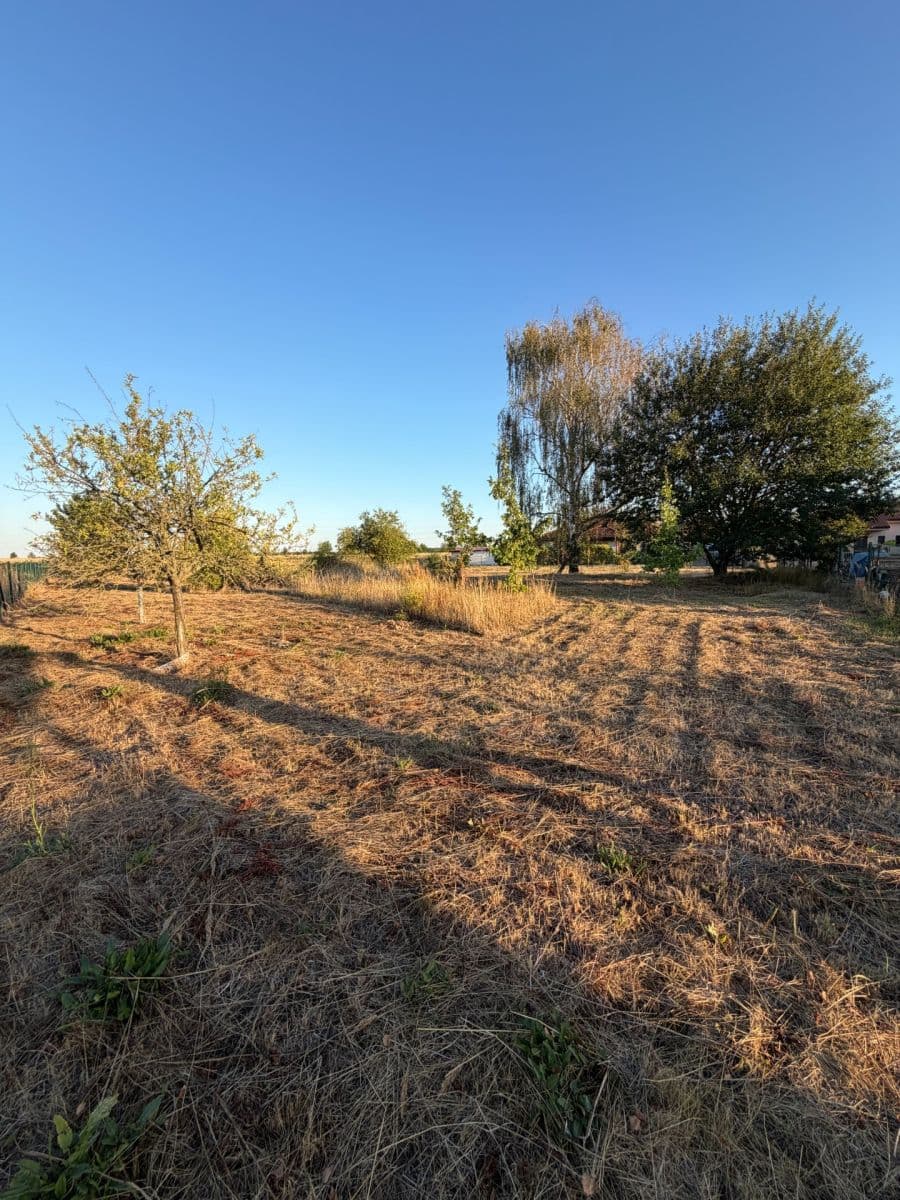 Prodej pozemku 1.723 m², Pardubice, Pardubický kraj Prodej pozemku 1.723 m², Pardubice, Pardubický kraj