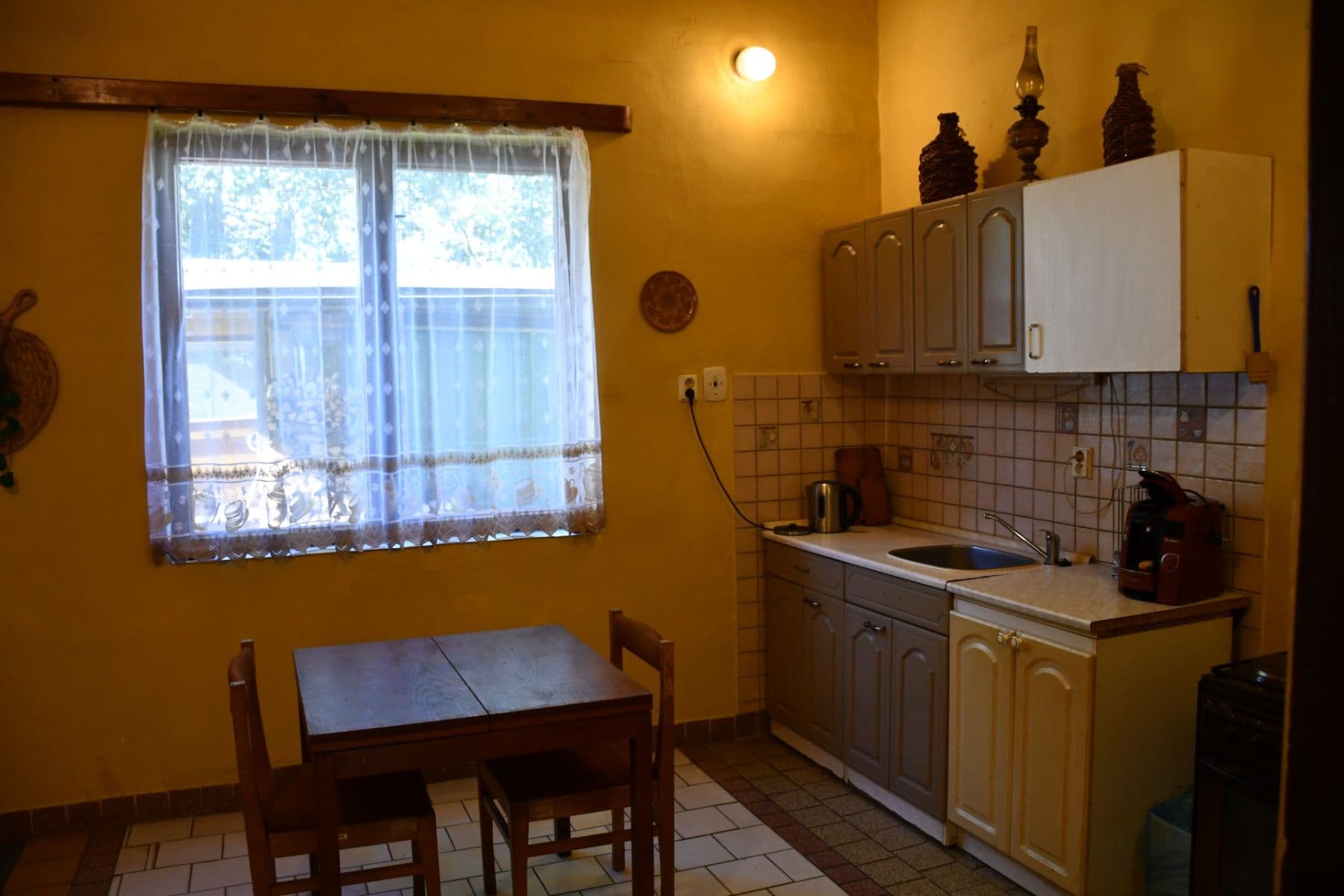 Prodej chaty, chalupy 1.100 m², pozemek 1.440 m², Chřenovice, Kraj Vysočina Prodej chaty, chalupy 1.100 m², pozemek 1.440 m², Chřenovice, Kraj Vysočina