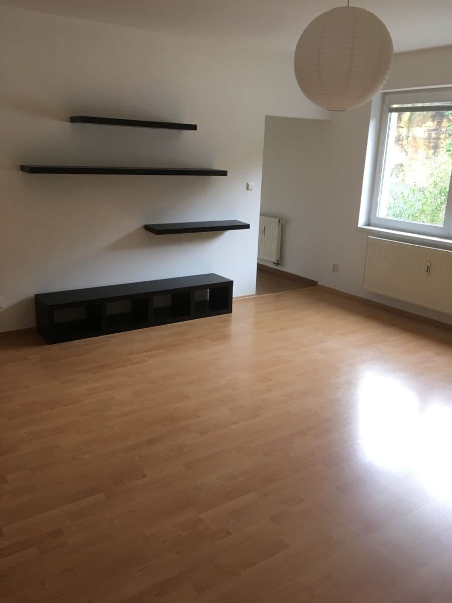 Pronájem bytu 2+1 59 m², Pod Novým lesem, Praha, Praha Pronájem bytu 2+1 59 m², Pod Novým lesem, Praha, Praha