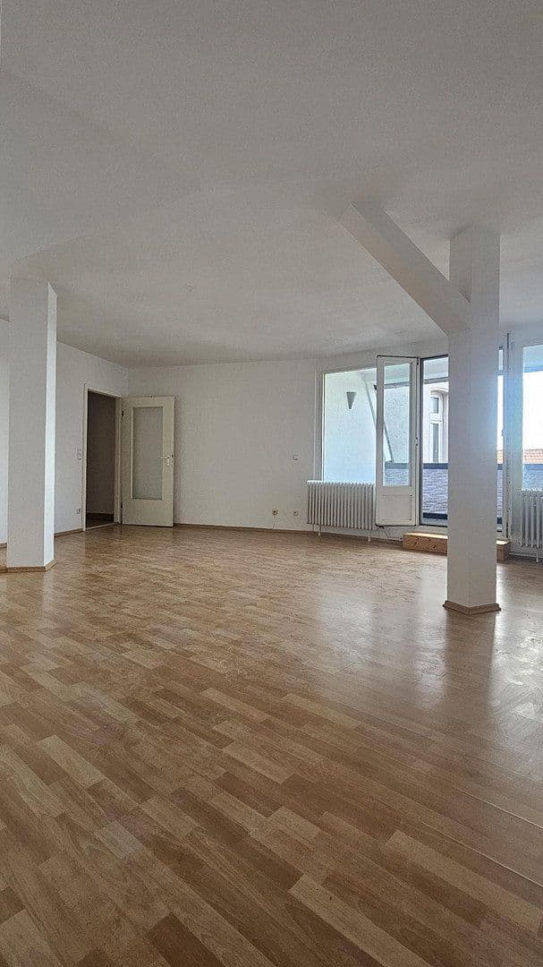 Prodej bytu 3+kk 115 m², Bernstorffstrasse, Berlin-Tegel, Berlín Prodej bytu 3+kk 115 m², Bernstorffstrasse, Berlin-Tegel, Berlín
