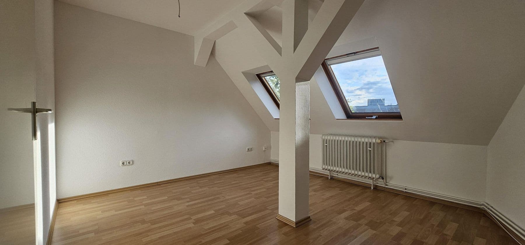 Prodej bytu 3+kk 115 m², Bernstorffstrasse, Berlin-Tegel, Berlín Prodej bytu 3+kk 115 m², Bernstorffstrasse, Berlin-Tegel, Berlín