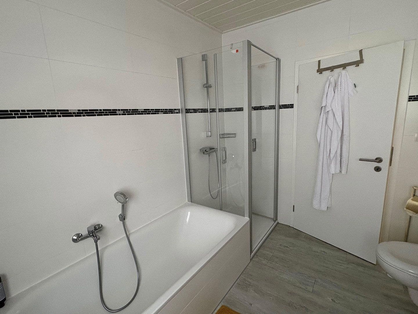 Prodej domu 290 m², pozemek 675 m², Bruchstr. 4, Hütschenhausen, Porýní-Falc Prodej domu 290 m², pozemek 675 m², Bruchstr. 4, Hütschenhausen, Porýní-Falc