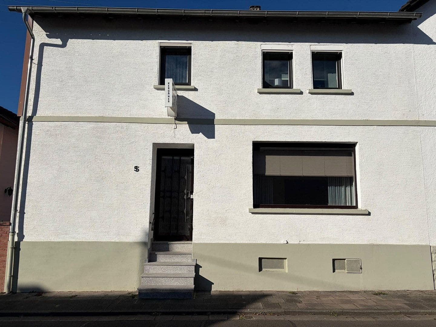 Prodej domu 290 m², pozemek 675 m², Bruchstr. 4, Hütschenhausen, Porýní-Falc Prodej domu 290 m², pozemek 675 m², Bruchstr. 4, Hütschenhausen, Porýní-Falc