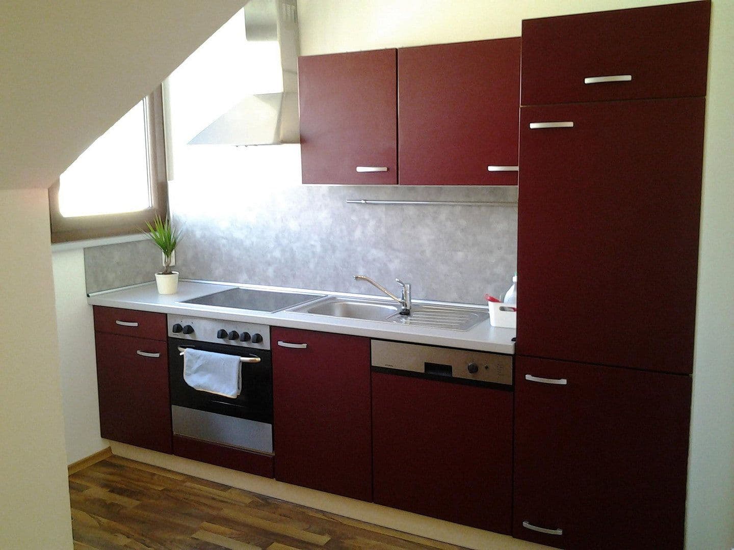 Pronájem bytu 2+1 53 m², Nürnbergerstrasse 97, Ingolstadt, Bavorsko Pronájem bytu 2+1 53 m², Nürnbergerstrasse 97, Ingolstadt, Bavorsko