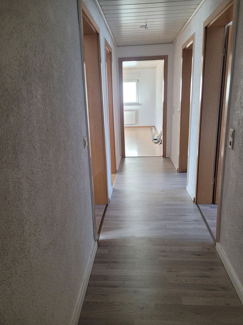 Pronájem bytu 3+1 65 m², Böhmenkirch, Bádensko-Württembersko Pronájem bytu 3+1 65 m², Böhmenkirch, Bádensko-Württembersko