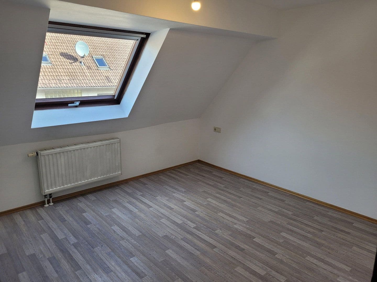 Pronájem bytu 3+1 65 m², Böhmenkirch, Bádensko-Württembersko Pronájem bytu 3+1 65 m², Böhmenkirch, Bádensko-Württembersko