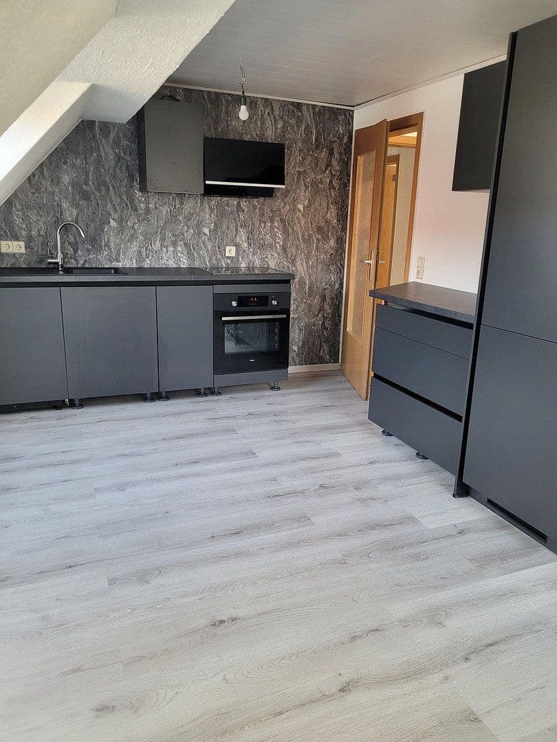 Pronájem bytu 3+1 65 m², Böhmenkirch, Bádensko-Württembersko Pronájem bytu 3+1 65 m², Böhmenkirch, Bádensko-Württembersko