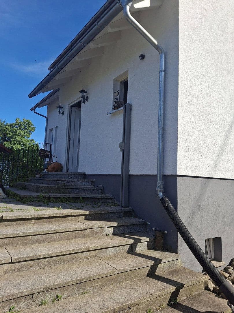 Prodej domu 150 m², pozemek 473 m², Freudenstadt, Bádensko-Württembersko Prodej domu 150 m², pozemek 473 m², Freudenstadt, Bádensko-Württembersko