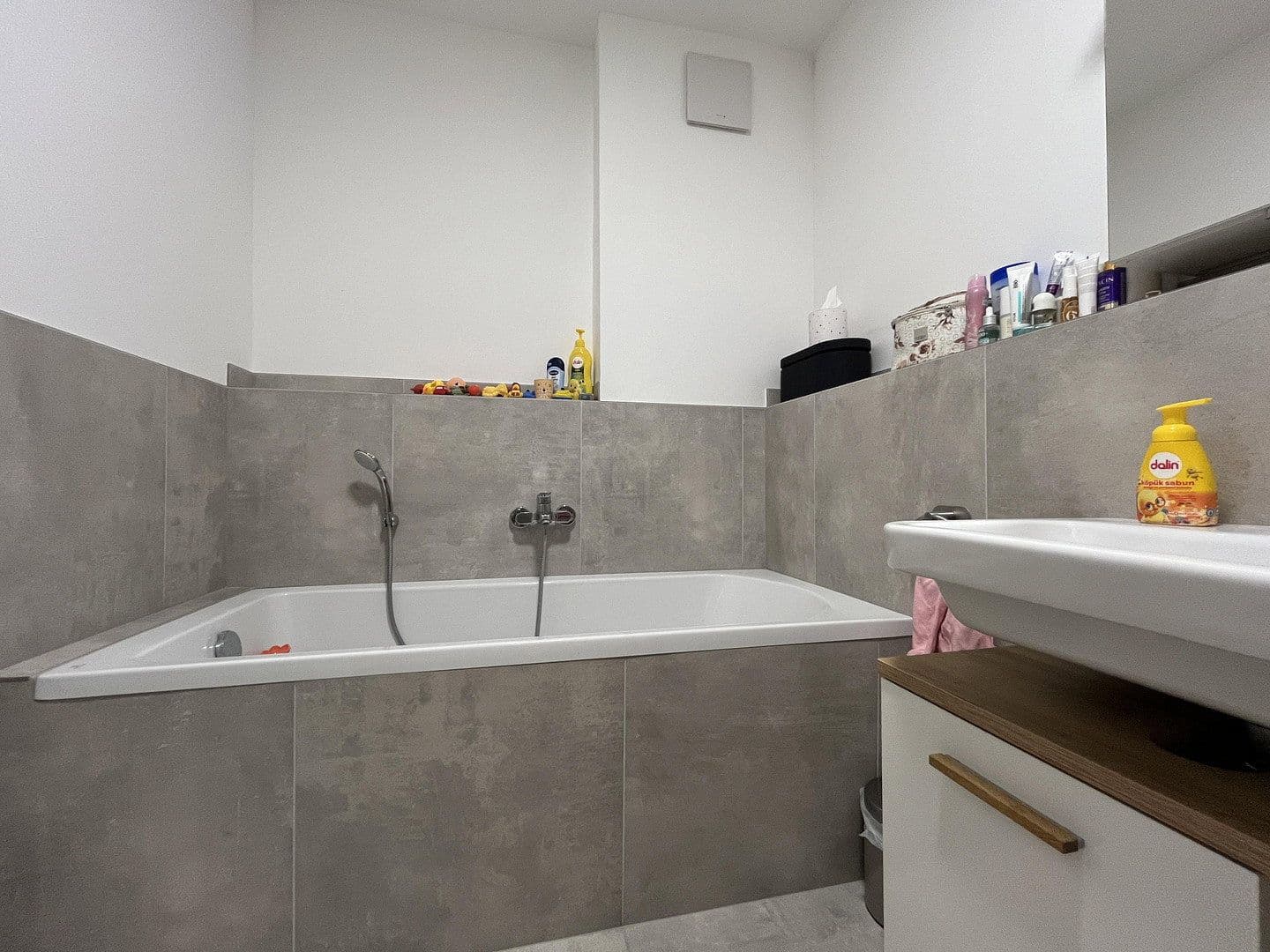 Pronájem bytu 3+1 89 m², Georges-Girard-Ring 9, Mechernich, Severní Porýní-Vestfálsko Pronájem bytu 3+1 89 m², Georges-Girard-Ring 9, Mechernich, Severní Porýní-Vestfálsko