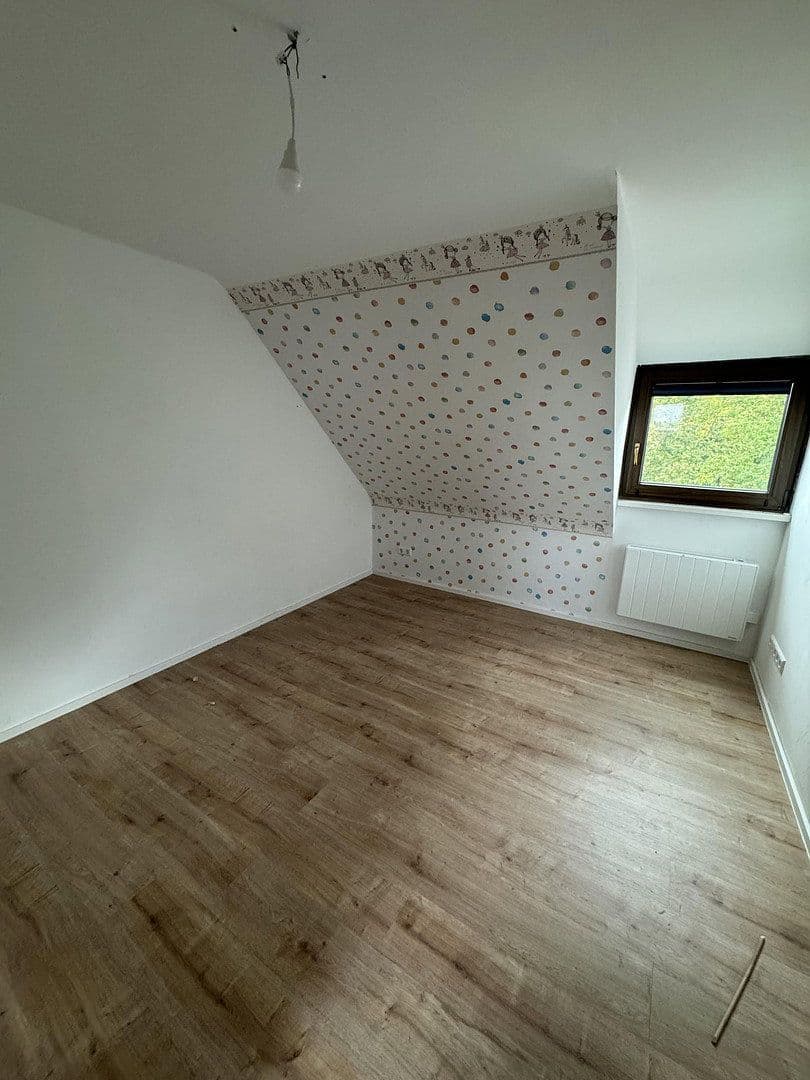Prodej domu 208 m², pozemek 642 m², Bockelstraße 130, Stutttgart, Bádensko-Württembersko Prodej domu 208 m², pozemek 642 m², Bockelstraße 130, Stutttgart, Bádensko-Württembersko