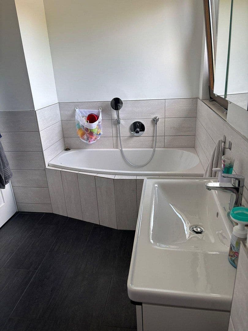 Prodej domu 208 m², pozemek 642 m², Bockelstraße 130, Stutttgart, Bádensko-Württembersko Prodej domu 208 m², pozemek 642 m², Bockelstraße 130, Stutttgart, Bádensko-Württembersko
