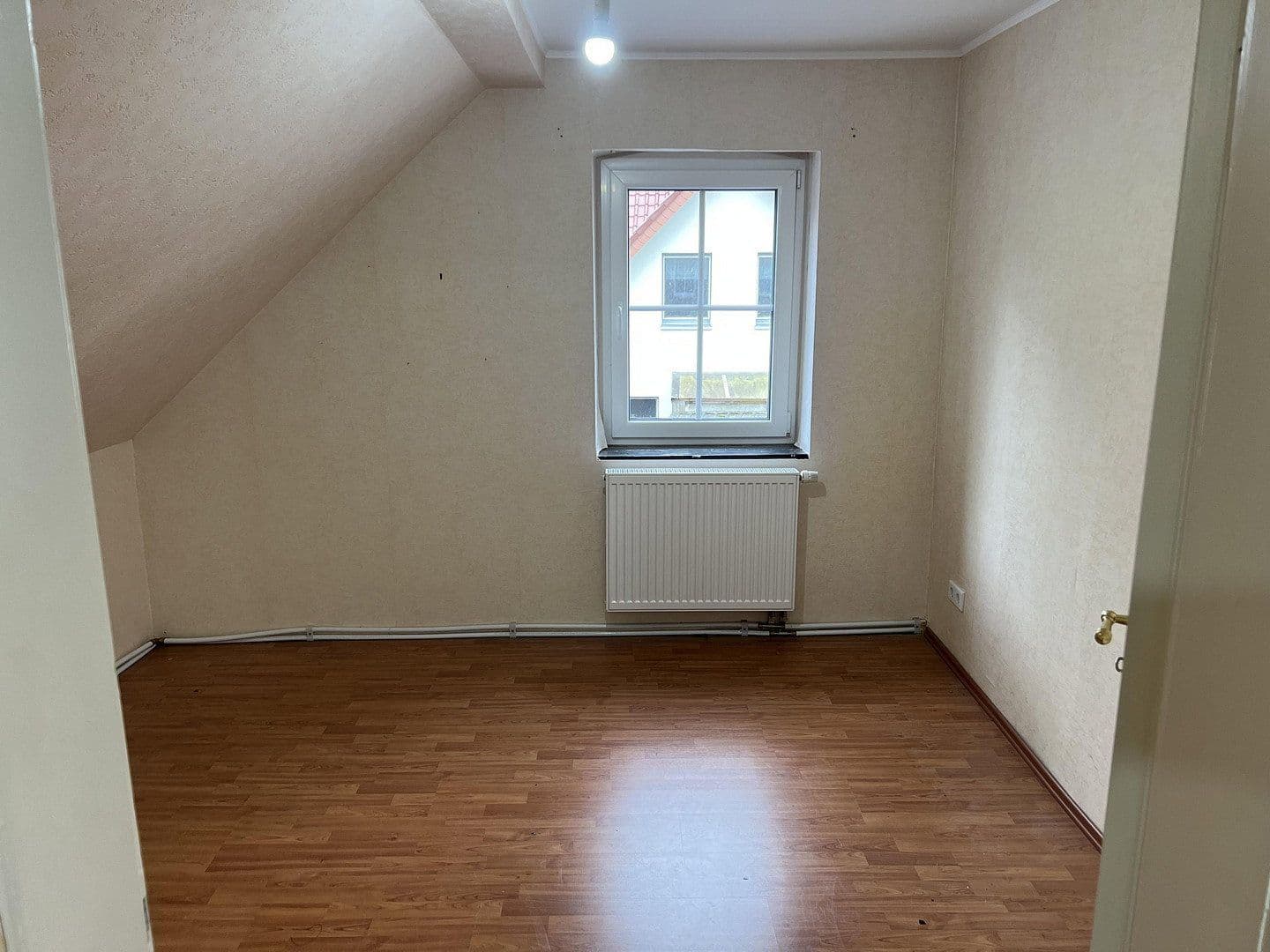 Prodej domu 125 m², pozemek 336 m², Kriegerweg 4, Schlangen, Severní Porýní-Vestfálsko Prodej domu 125 m², pozemek 336 m², Kriegerweg 4, Schlangen, Severní Porýní-Vestfálsko