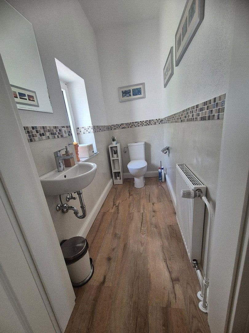 Prodej domu 150 m², pozemek 766 m², Bredelarer Str. 16, Diemelsee, Hessen Prodej domu 150 m², pozemek 766 m², Bredelarer Str. 16, Diemelsee, Hessen