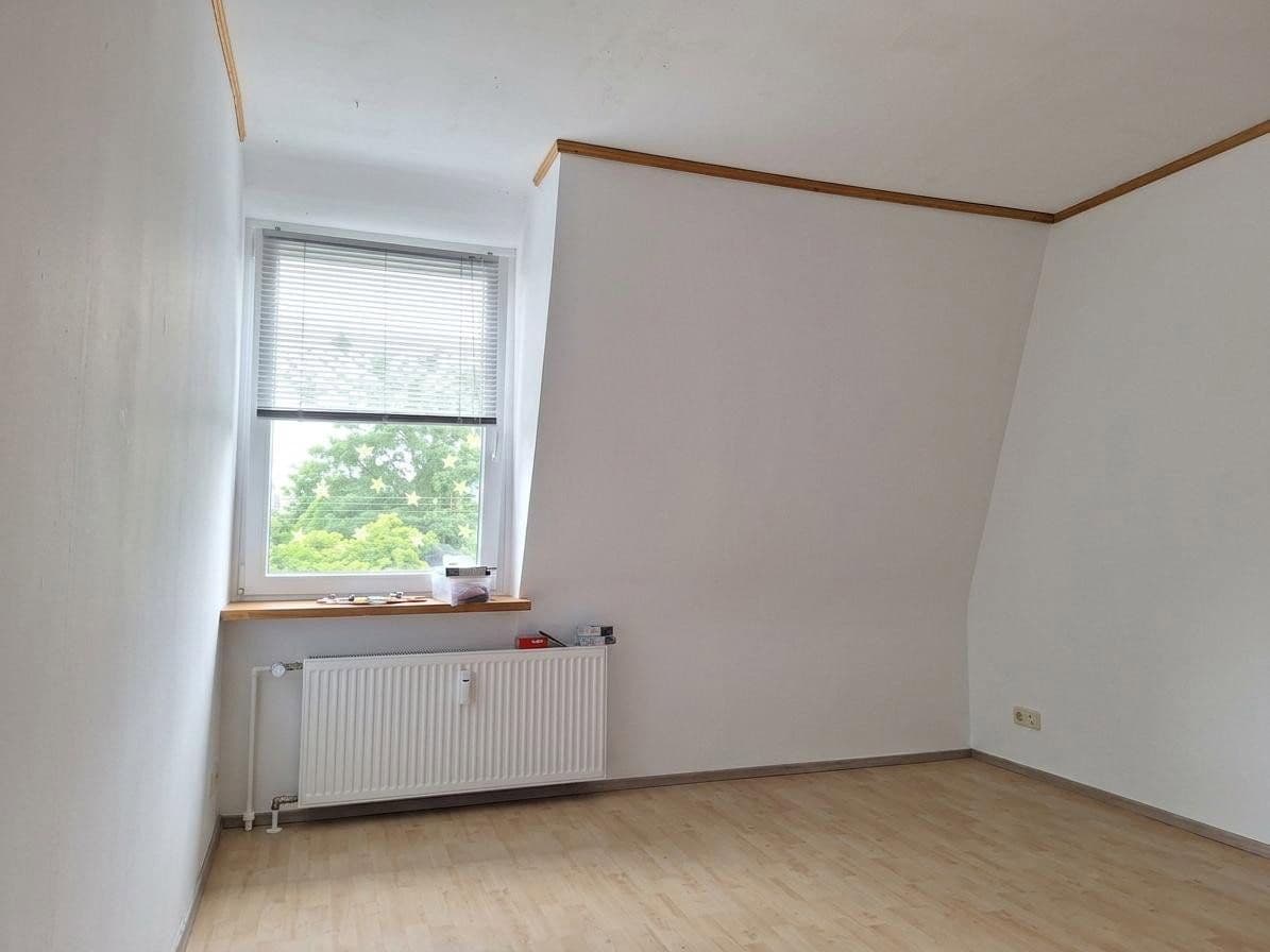 Pronájem bytu 4+kk 98 m², Gleisstraße 36, Essen, Severní Porýní-Vestfálsko Pronájem bytu 4+kk 98 m², Gleisstraße 36, Essen, Severní Porýní-Vestfálsko