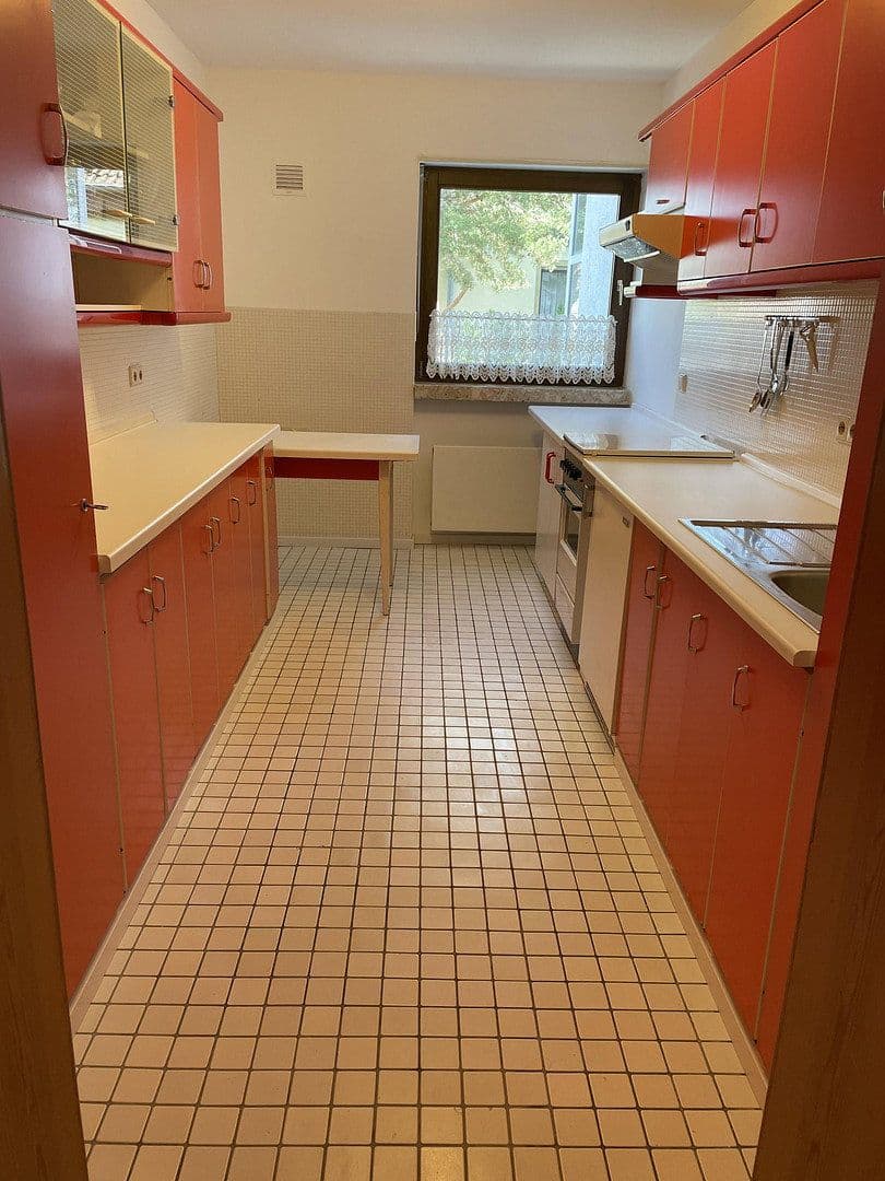 Prodej domu 240 m², pozemek 812 m², von Schleiffras-Str 33, Fulda, Hessen Prodej domu 240 m², pozemek 812 m², von Schleiffras-Str 33, Fulda, Hessen