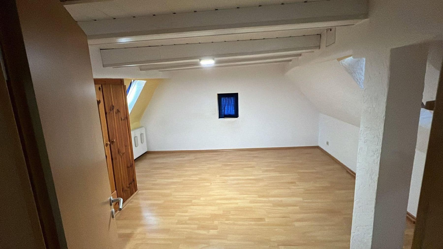 Pronájem bytu 4+1 100 m², Simmozheimer str 16, Weil der Stadt, Bádensko-Württembersko Pronájem bytu 4+1 100 m², Simmozheimer str 16, Weil der Stadt, Bádensko-Württembersko