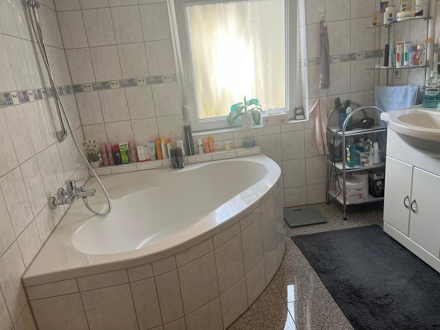 Pronájem bytu 4+1 100 m², Simmozheimer str 16, Weil der Stadt, Bádensko-Württembersko Pronájem bytu 4+1 100 m², Simmozheimer str 16, Weil der Stadt, Bádensko-Württembersko