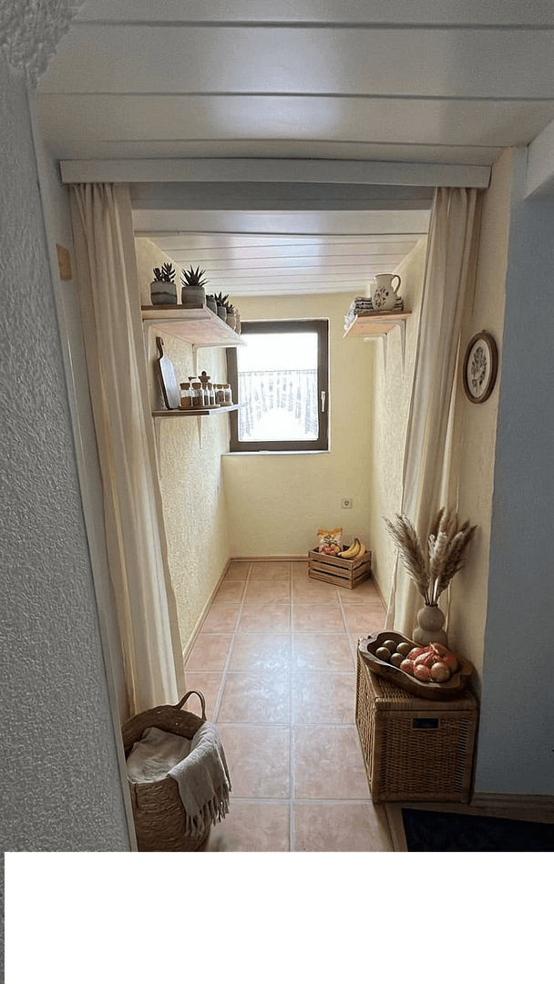 Pronájem bytu 4+1 100 m², Simmozheimer str 16, Weil der Stadt, Bádensko-Württembersko Pronájem bytu 4+1 100 m², Simmozheimer str 16, Weil der Stadt, Bádensko-Württembersko