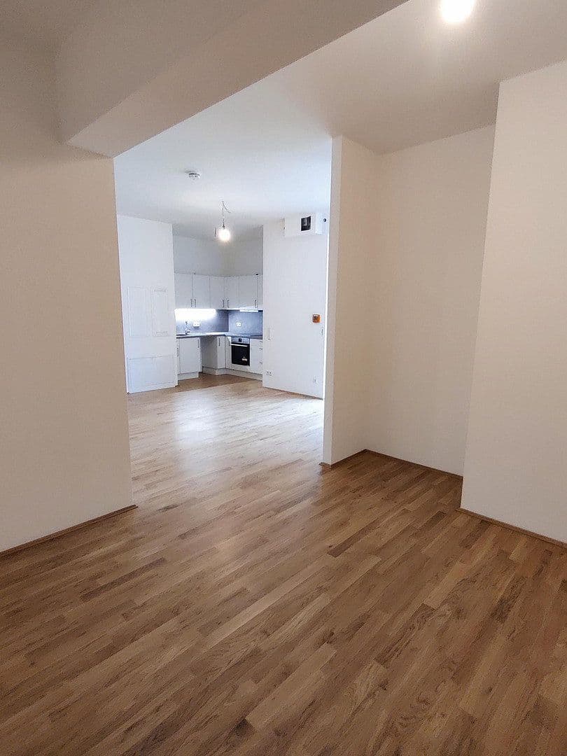 Pronájem bytu 1+1 57 m², Berlin, Berlín Pronájem bytu 1+1 57 m², Berlin, Berlín