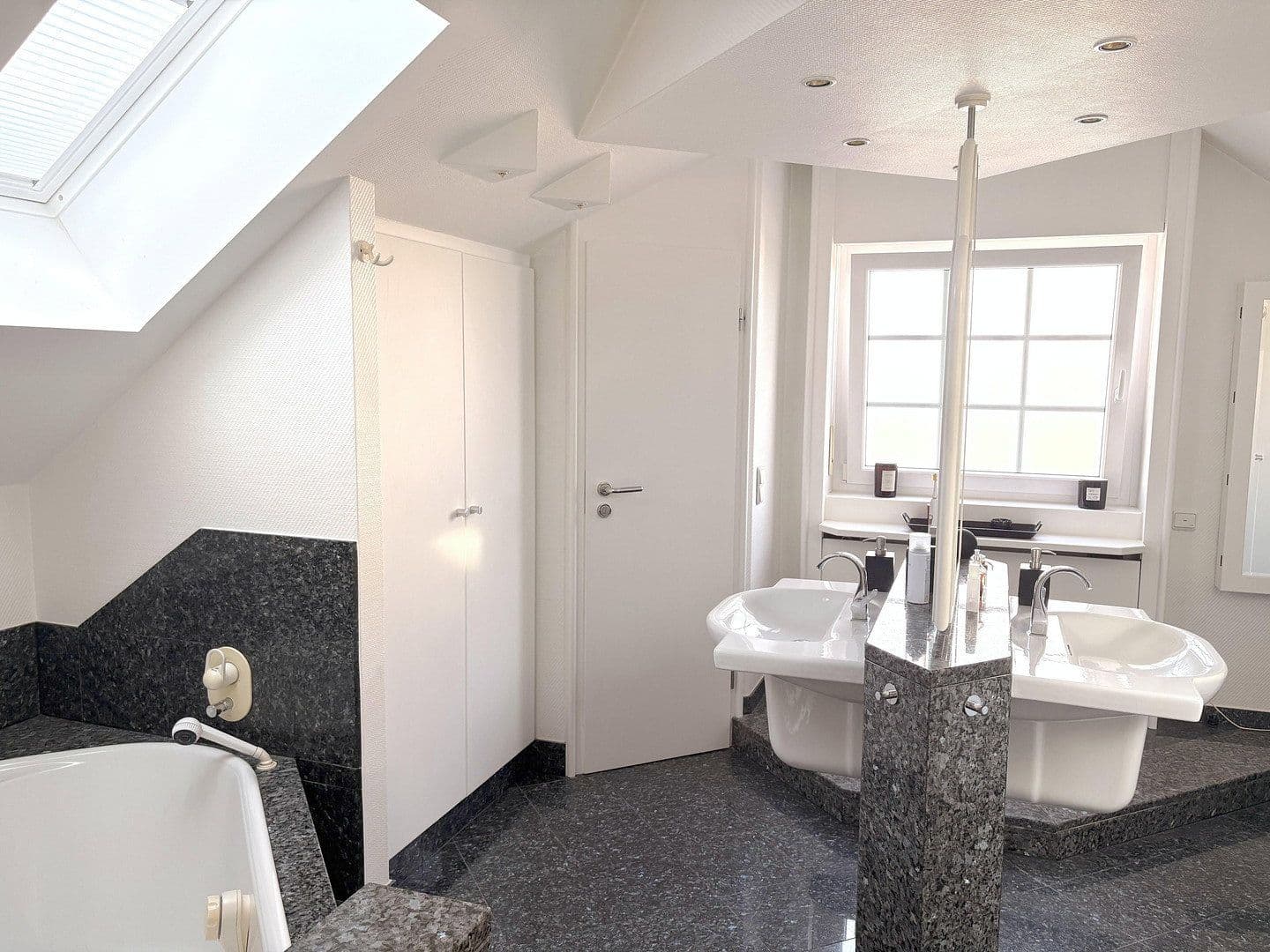 Prodej domu 181 m², pozemek 527 m², Reinheim, Hessen Prodej domu 181 m², pozemek 527 m², Reinheim, Hessen
