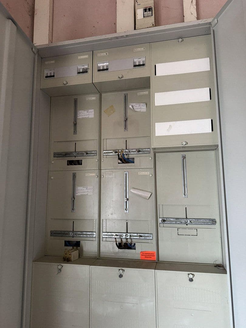 Prodej domu 320 m², pozemek 672 m², Ernst-Thälmann-Straße -13, Wettin-Löbejün, Sasko-Anhaltsko Prodej domu 320 m², pozemek 672 m², Ernst-Thälmann-Straße -13, Wettin-Löbejün, Sasko-Anhaltsko