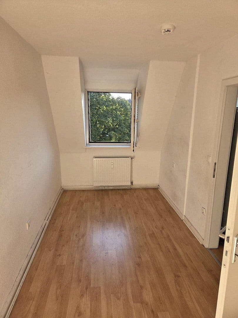 Pronájem bytu 2+1 45 m², Moselstraße 35, Duisburg, Severní Porýní-Vestfálsko Pronájem bytu 2+1 45 m², Moselstraße 35, Duisburg, Severní Porýní-Vestfálsko