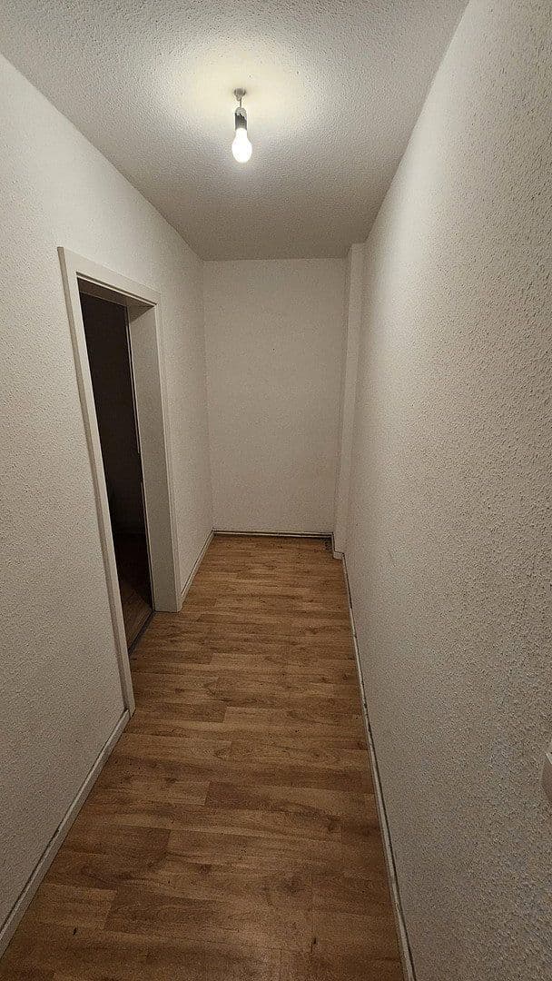 Pronájem bytu 2+1 45 m², Moselstraße 35, Duisburg, Severní Porýní-Vestfálsko Pronájem bytu 2+1 45 m², Moselstraße 35, Duisburg, Severní Porýní-Vestfálsko