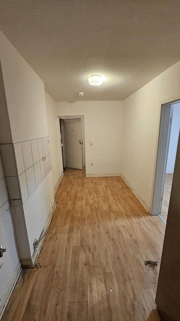 Pronájem bytu 2+1 45 m², Moselstraße 35, Duisburg, Severní Porýní-Vestfálsko Pronájem bytu 2+1 45 m², Moselstraße 35, Duisburg, Severní Porýní-Vestfálsko