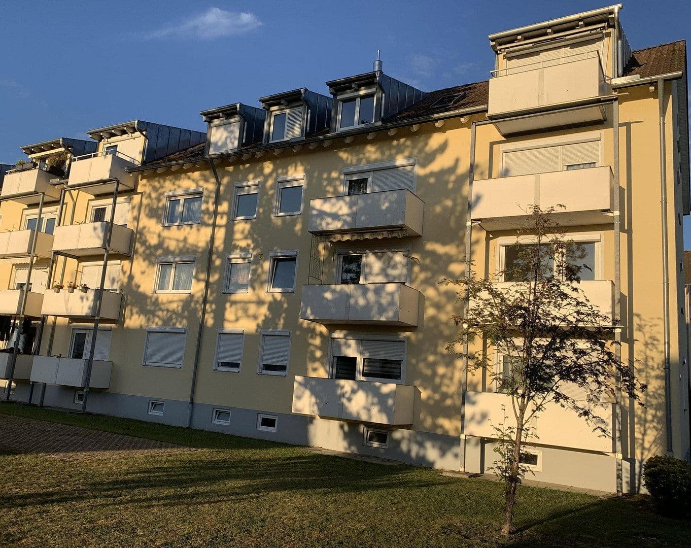Prodej bytu 3+1 67 m², Kissing, Bavorsko Prodej bytu 3+1 67 m², Kissing, Bavorsko
