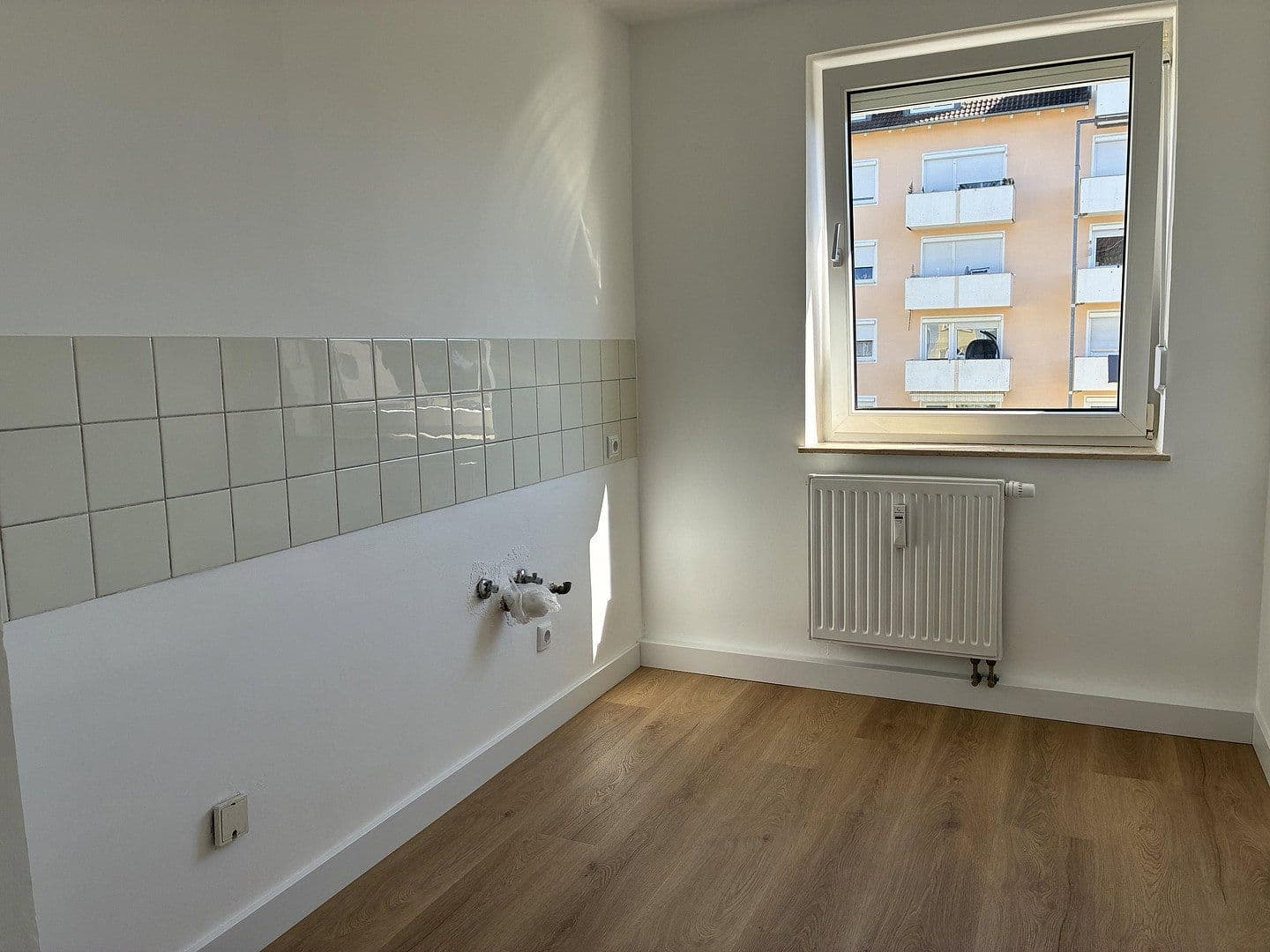 Prodej bytu 3+1 67 m², Kissing, Bavorsko Prodej bytu 3+1 67 m², Kissing, Bavorsko