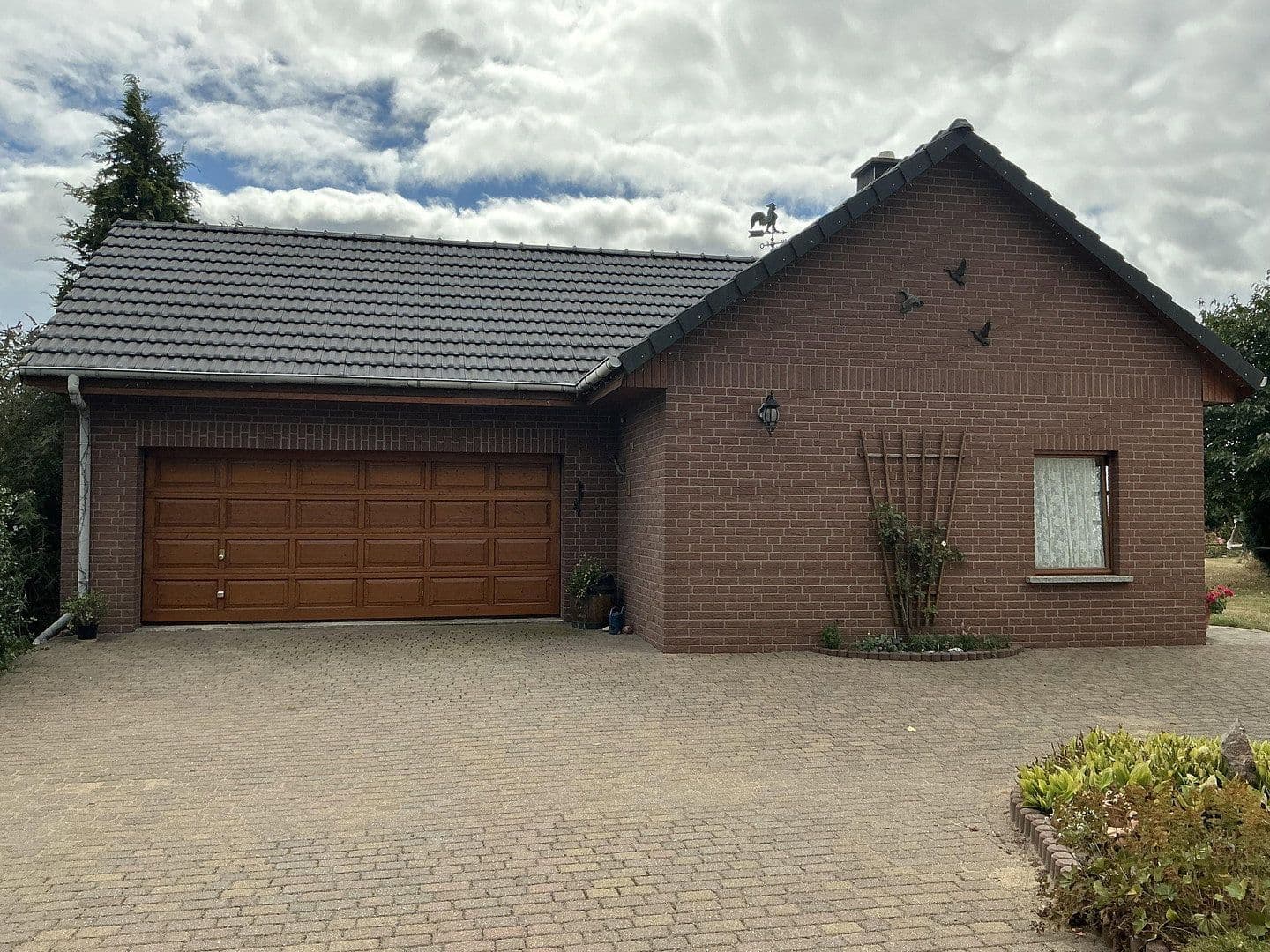 Prodej domu 180 m², pozemek 1.649 m², Peetsch 39, Mirow, Mecklenburg-Vorpommern Prodej domu 180 m², pozemek 1.649 m², Peetsch 39, Mirow, Mecklenburg-Vorpommern