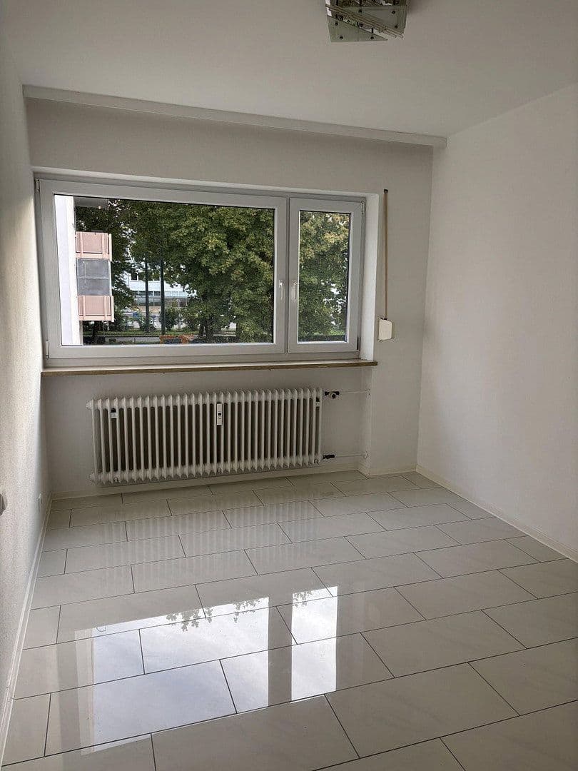 Pronájem bytu 2+1 59 m², Berliner Allee 56, Augsburg, Bavorsko Pronájem bytu 2+1 59 m², Berliner Allee 56, Augsburg, Bavorsko