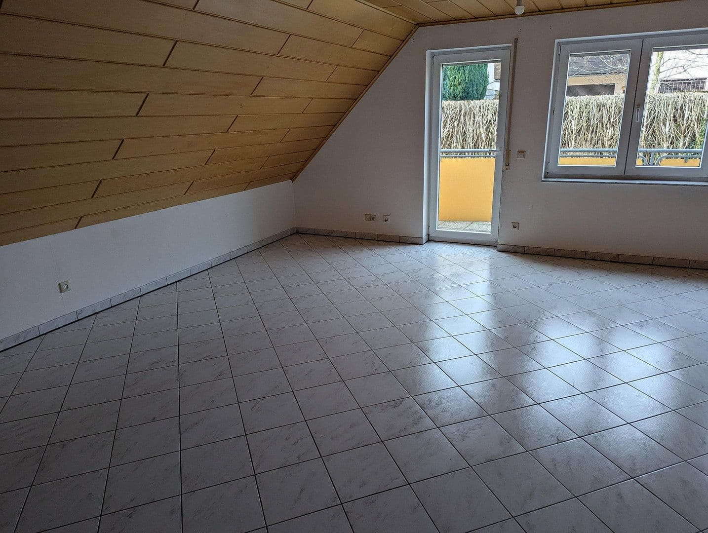 Pronájem bytu 3+kk 101 m², Remchingen, Bádensko-Württembersko Pronájem bytu 3+kk 101 m², Remchingen, Bádensko-Württembersko